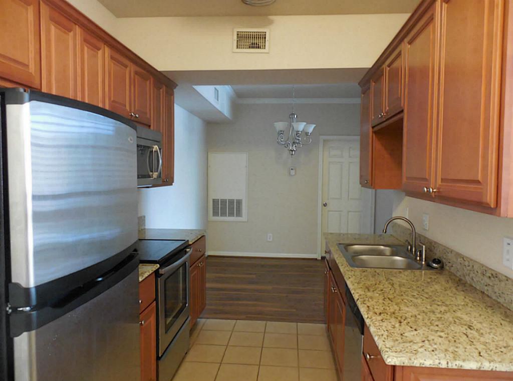 2255 Braeswood Park Drive #218, Houston, Texas image 13