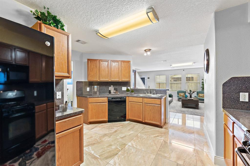 11622 Silent Elm Street, Houston, Texas image 5