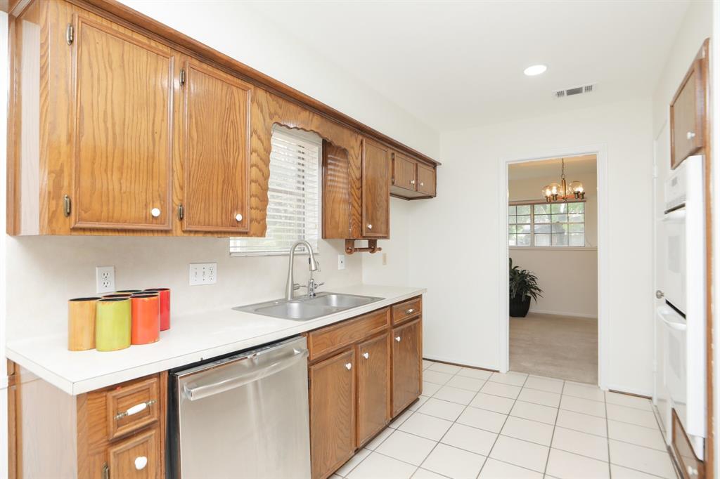 10410 Huntington Wood Drive, Houston, Texas image 15