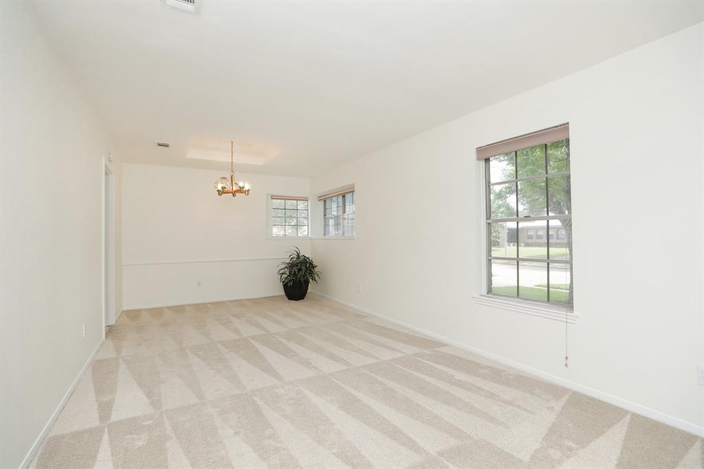 10410 Huntington Wood Drive, Houston, Texas image 8