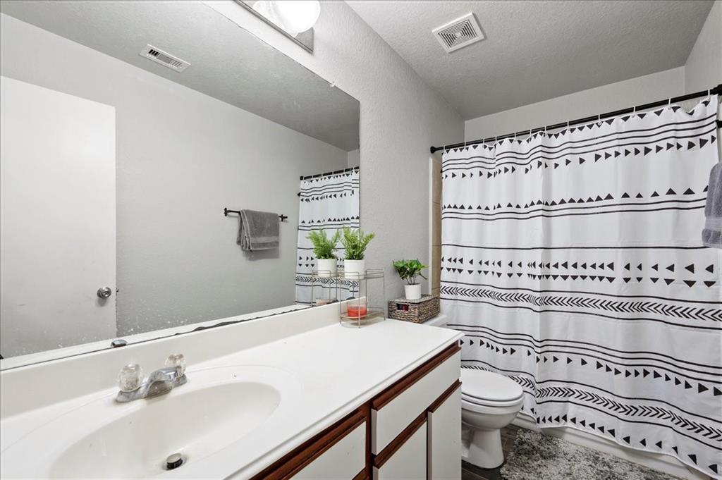 2107 Bishop Hollow Lane, Rosenberg, Texas image 14