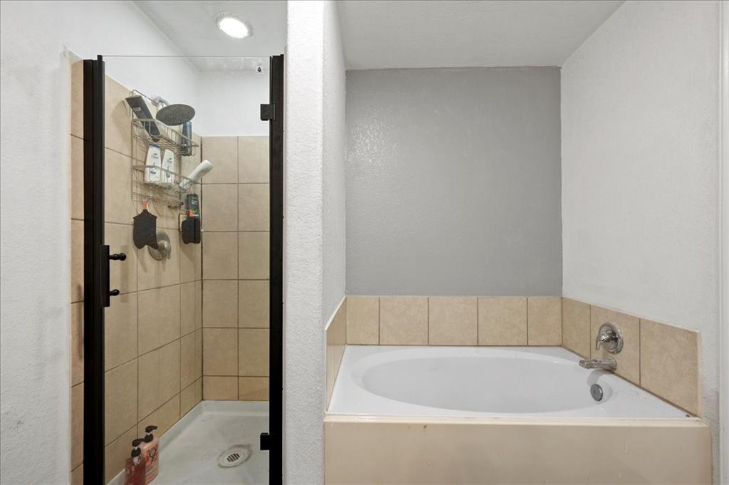2107 Bishop Hollow Lane, Rosenberg, Texas image 13