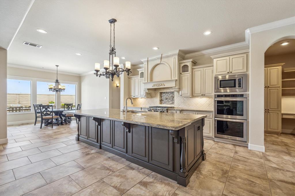 1808 Eagle Creek Drive, Friendswood, Texas image 8