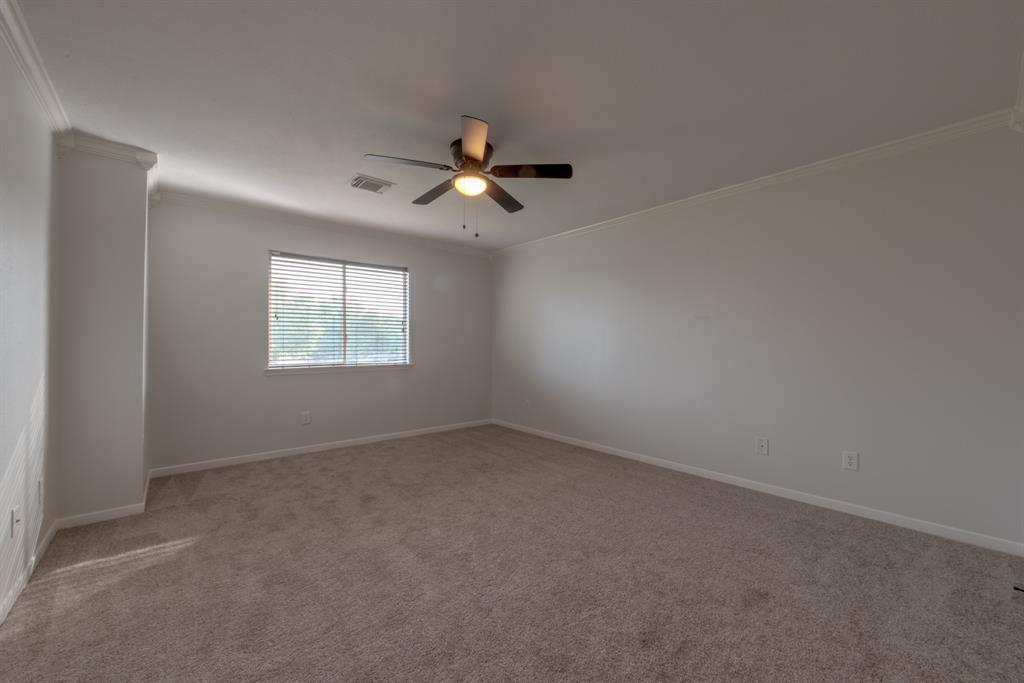 3902 Houston Lake Drive, Pearland, Texas image 36