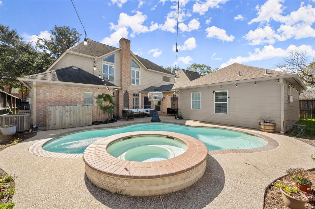 16022 Winchmore Hill Drive, Spring, Texas image 33