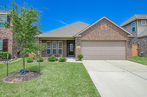 Single Family Residence in Brookshire TX 32522 Timber Point Drive.jpg