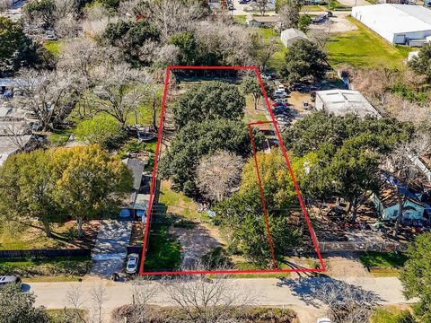 Photo of 12402 Zavalla Street, Houston, TX 77085 (MLS # 18398891)