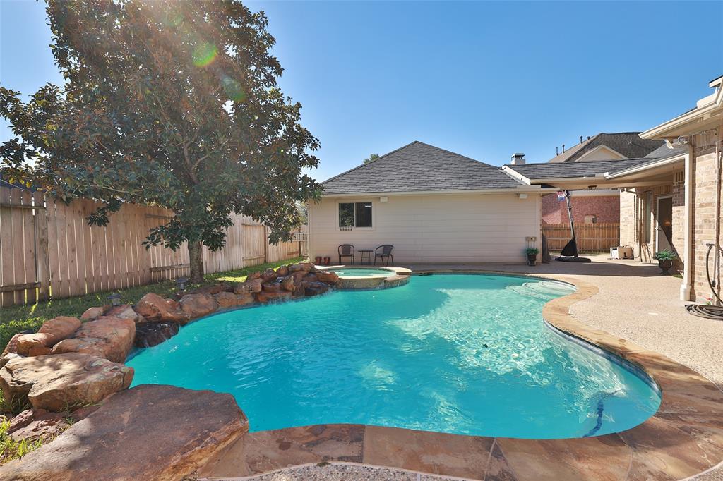 15106 Aragon Green Drive, Cypress, Texas image 46