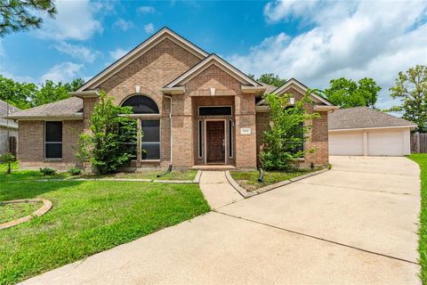 A home in League City