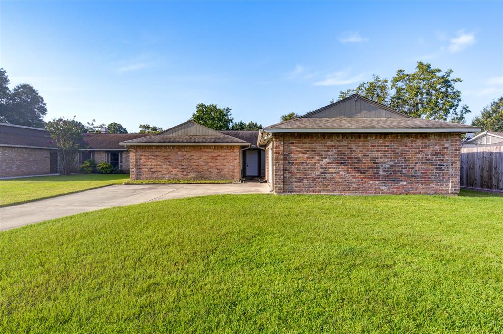 9804 Wren Court, Conroe, Texas image 1