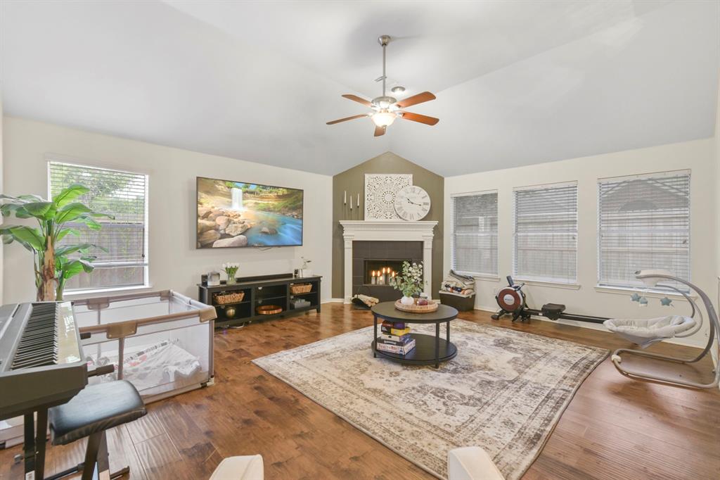 6002 Kingwood Glen Drive, Humble, Texas image 13