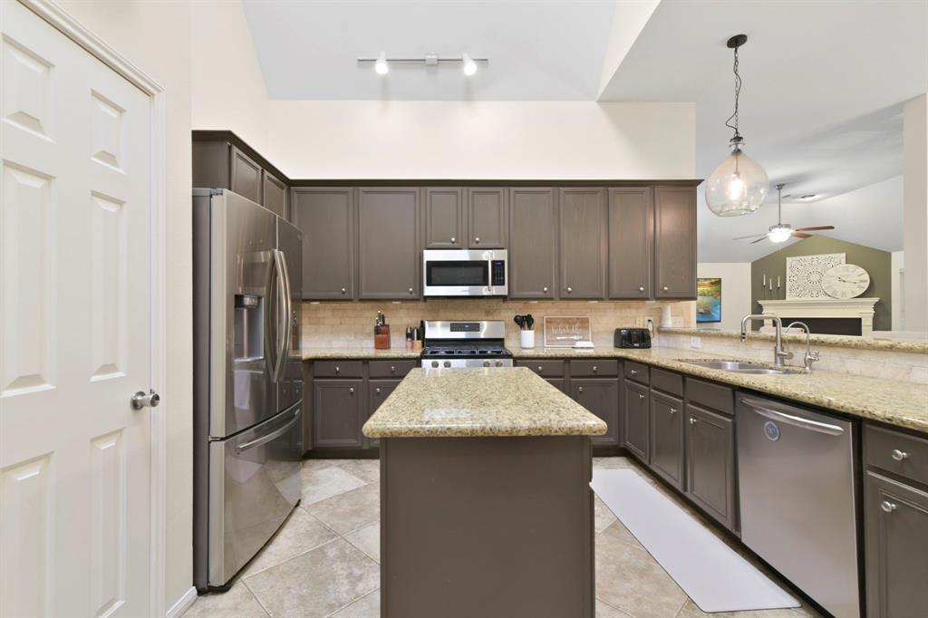 6002 Kingwood Glen Drive, Humble, Texas image 9