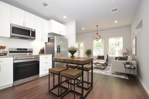 18825 Luminescent Lane Spring TX 77379