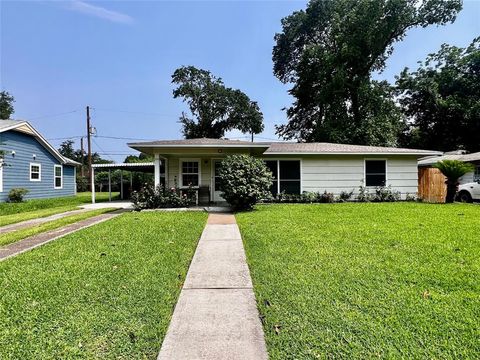 7415 Dixie Drive Houston TX 77087