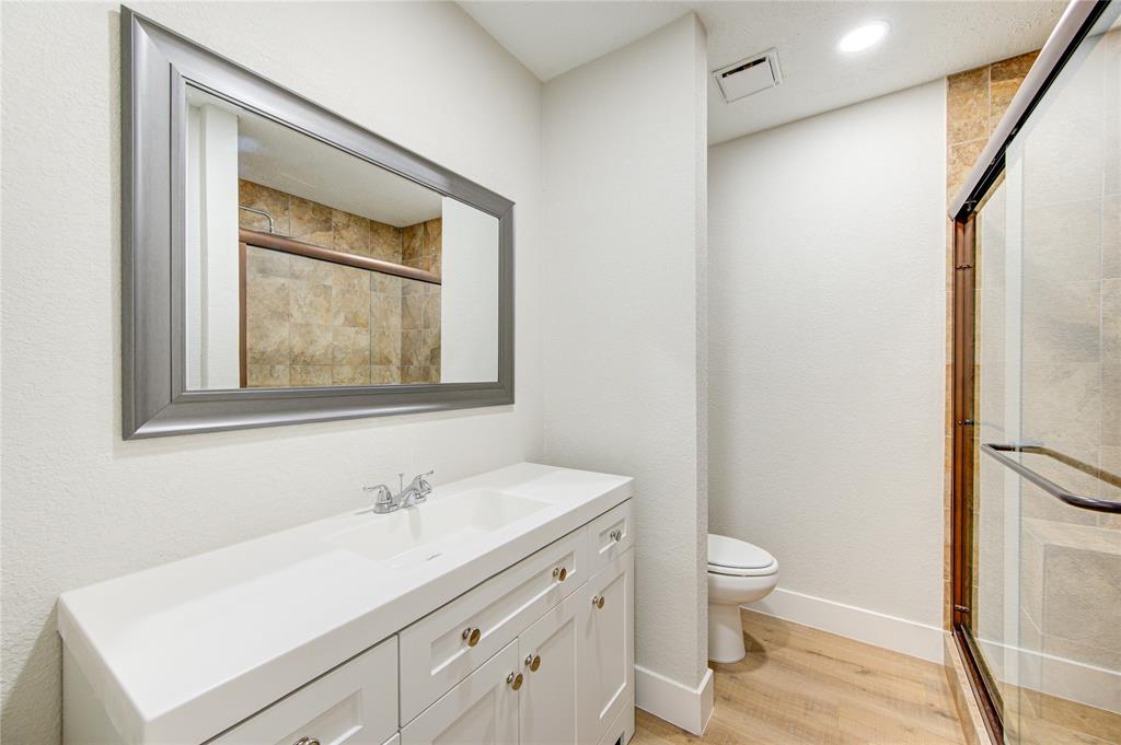 328 Meadow Wood Court, League City, Texas image 17
