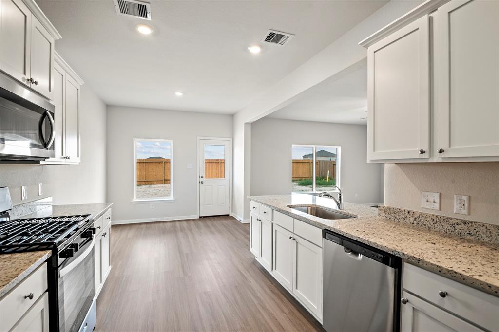 373 Tejas Trail, Waller, Texas image 7