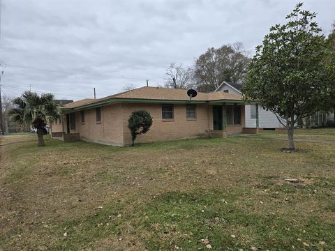 Photo of 2505 Pecos Street, Beaumont, TX 77702 (MLS # 36226270)