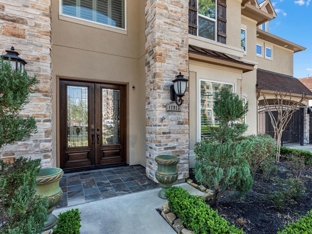 11913 Barryknoll Lane, Houston, Texas image 4