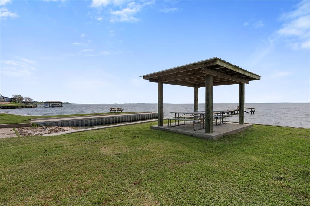 358 Bridgeview Drive, Onalaska, Texas image 25
