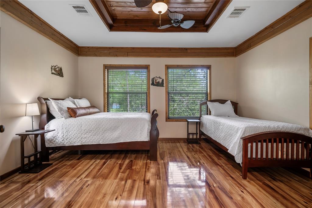 358 Bridgeview Drive, Onalaska, Texas image 17