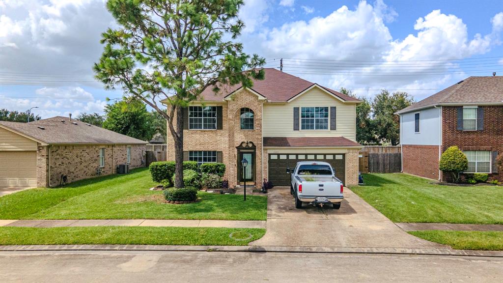 3205 Maryfield Lane, Pearland, Texas image 1