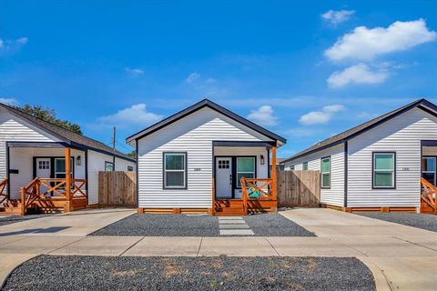 Photo of 1311 53rd, Galveston, TX 77551 (MLS # 51581788)