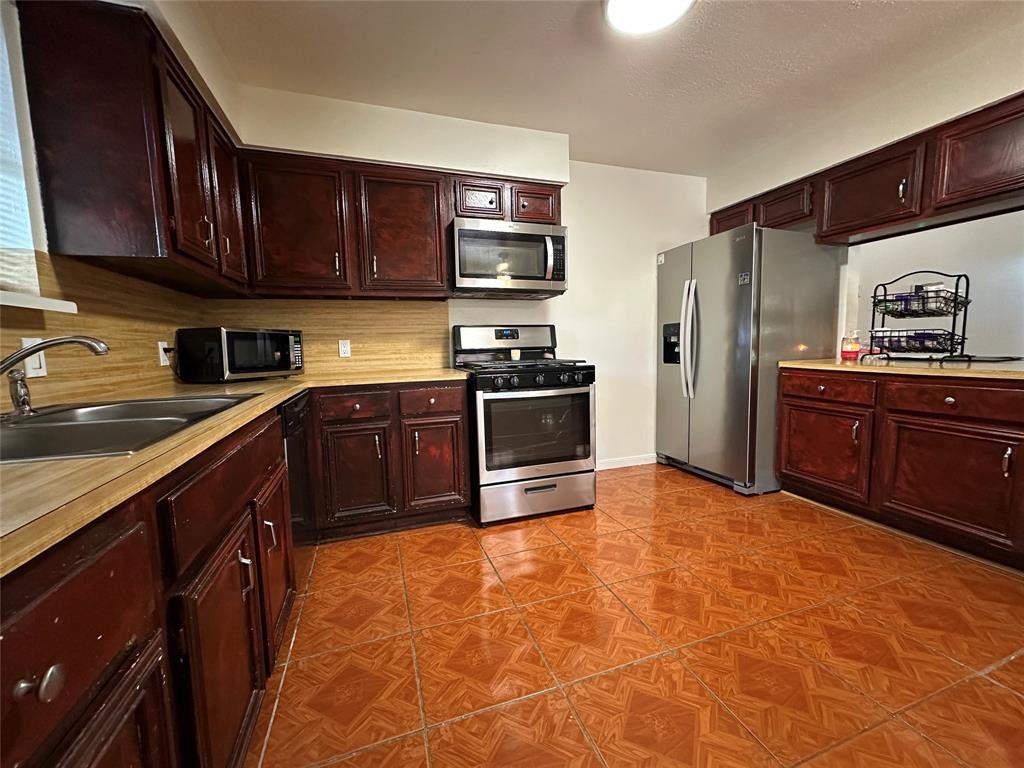 1609 7th Street, Rosenberg, Texas image 7