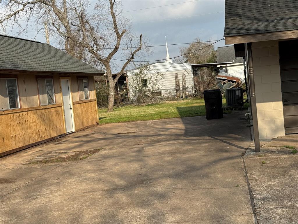 201 2nd Street St, Brazoria, Texas image 8
