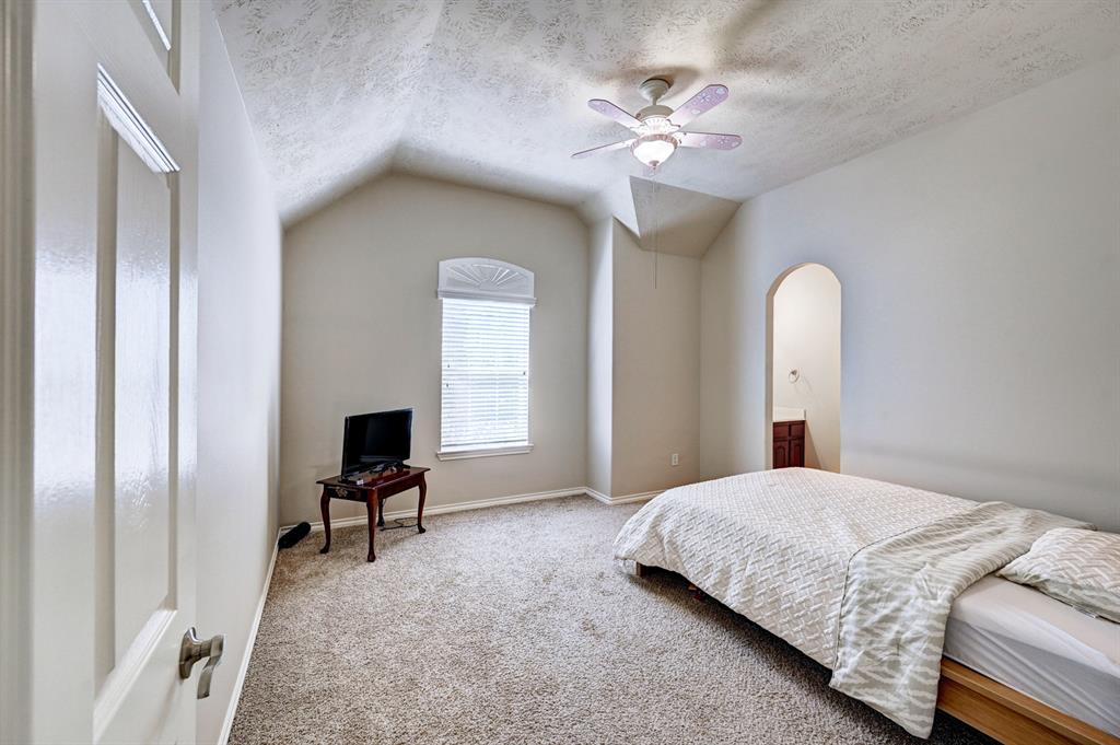 25422 Richton Falls Drive, Richmond, Texas image 30