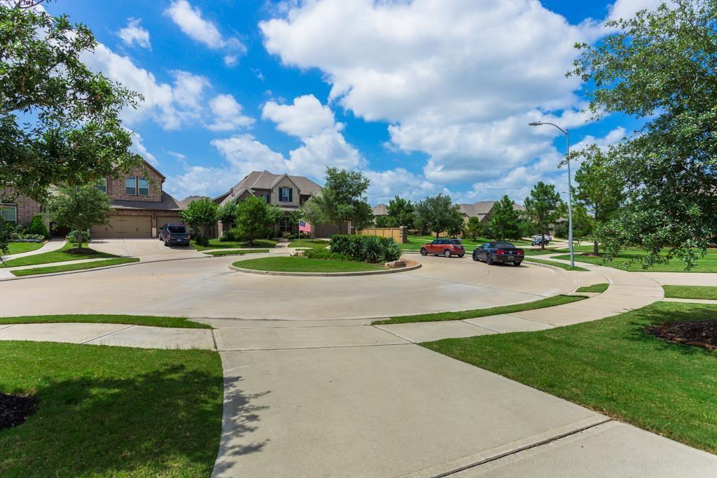 10010 St Romain Drive, Katy, Texas image 2