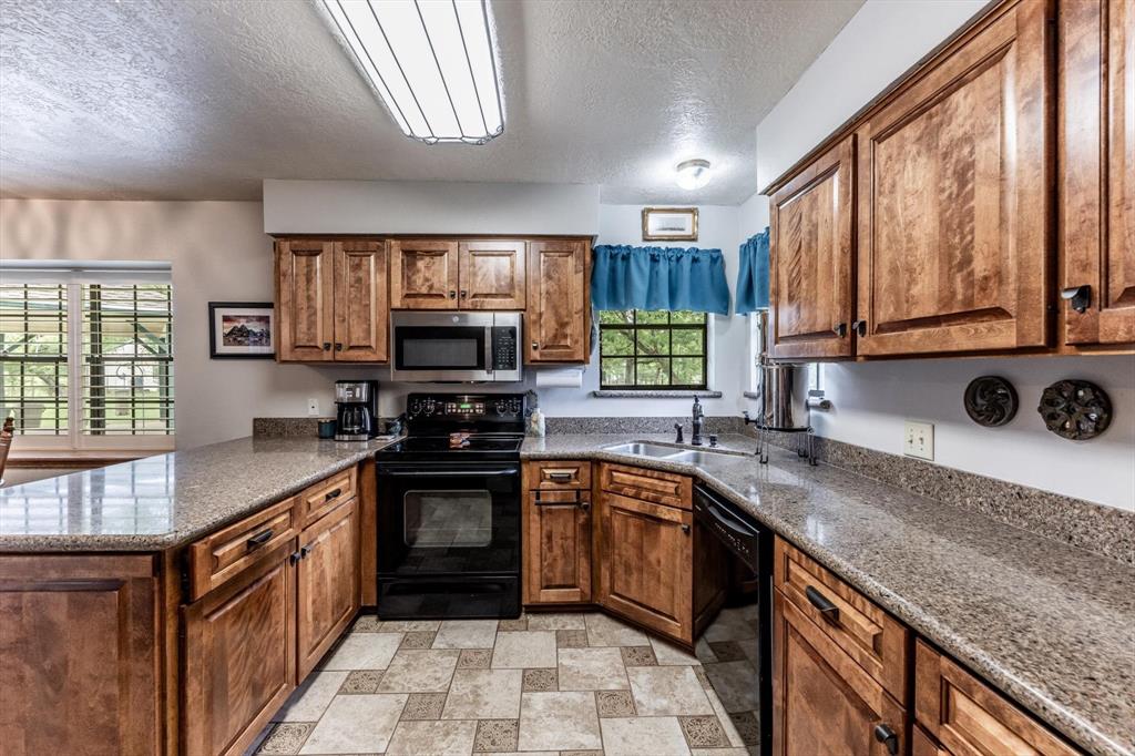 375 Wood Farm Road, Huntsville, Texas image 17