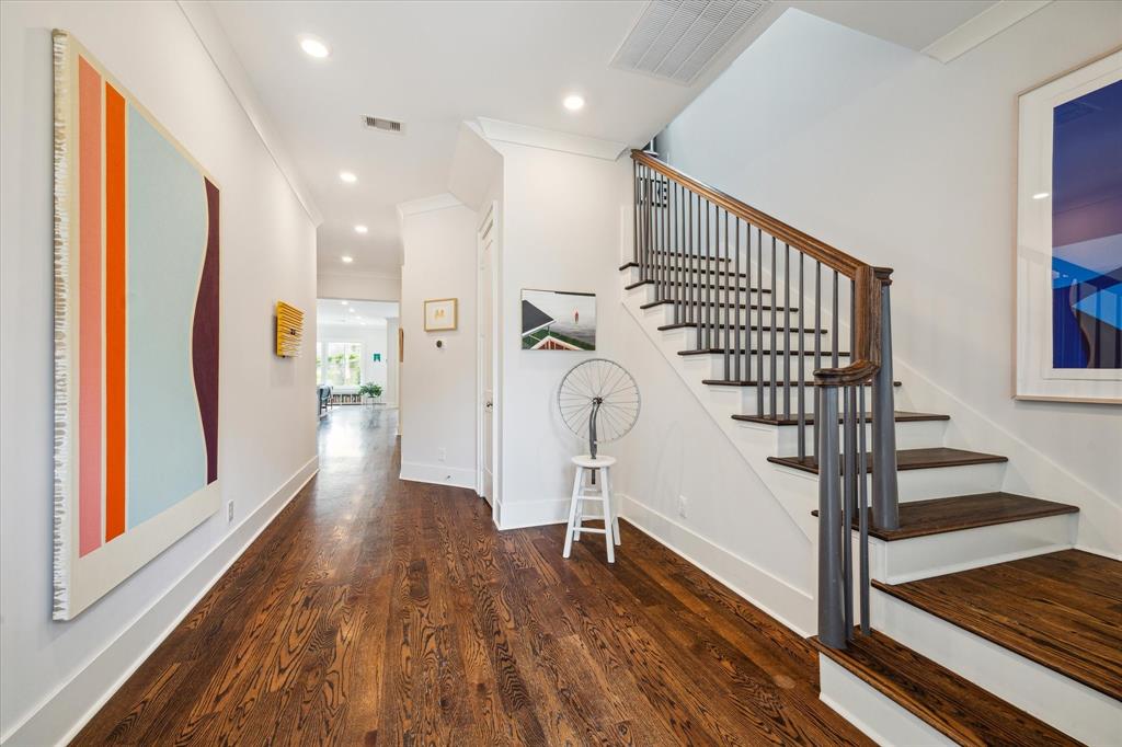 712 E 14th Street