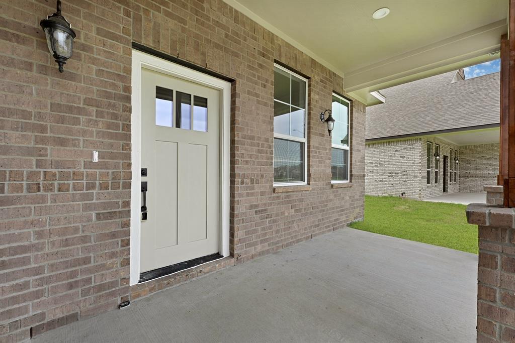 201 Big Spring Drive, Anahuac, Texas image 3