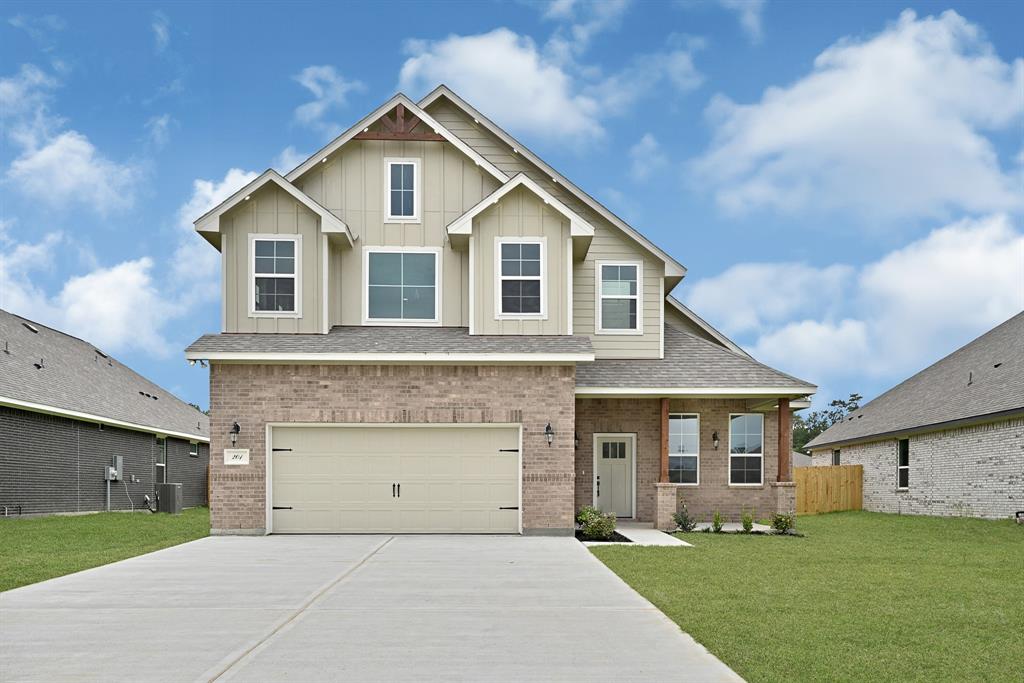 201 Big Spring Drive, Anahuac, Texas image 1