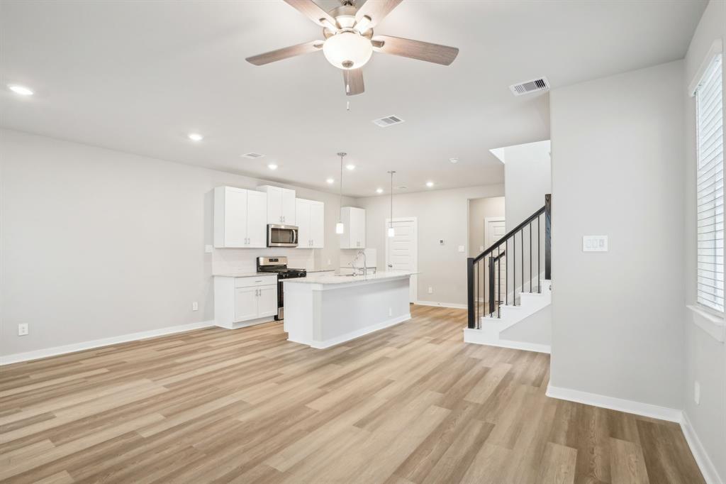 591 Avisa Drive, Kemah, Texas image 10