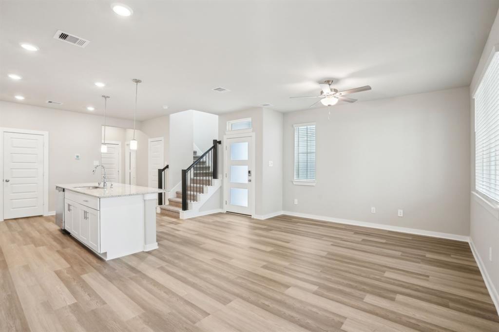 591 Avisa Drive, Kemah, Texas image 15