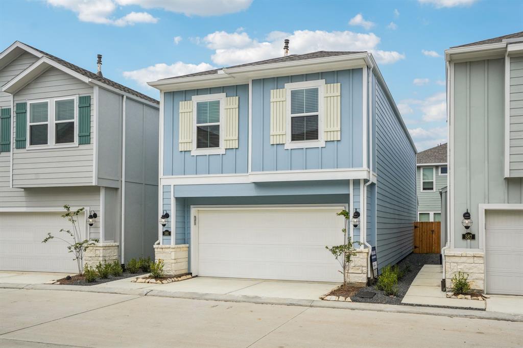 591 Avisa Drive, Kemah, Texas image 2