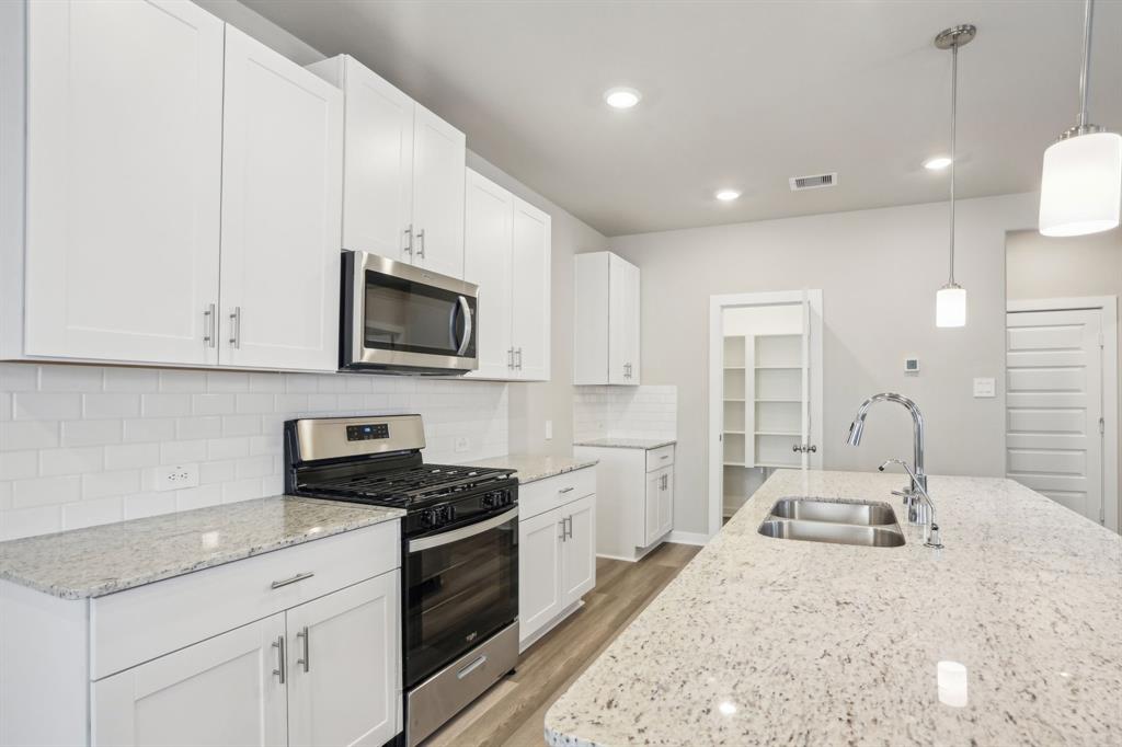 591 Avisa Drive, Kemah, Texas image 21