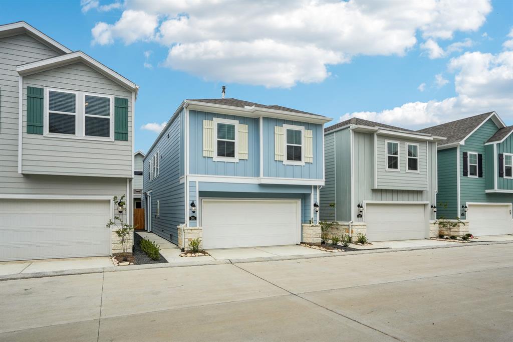591 Avisa Drive, Kemah, Texas image 4
