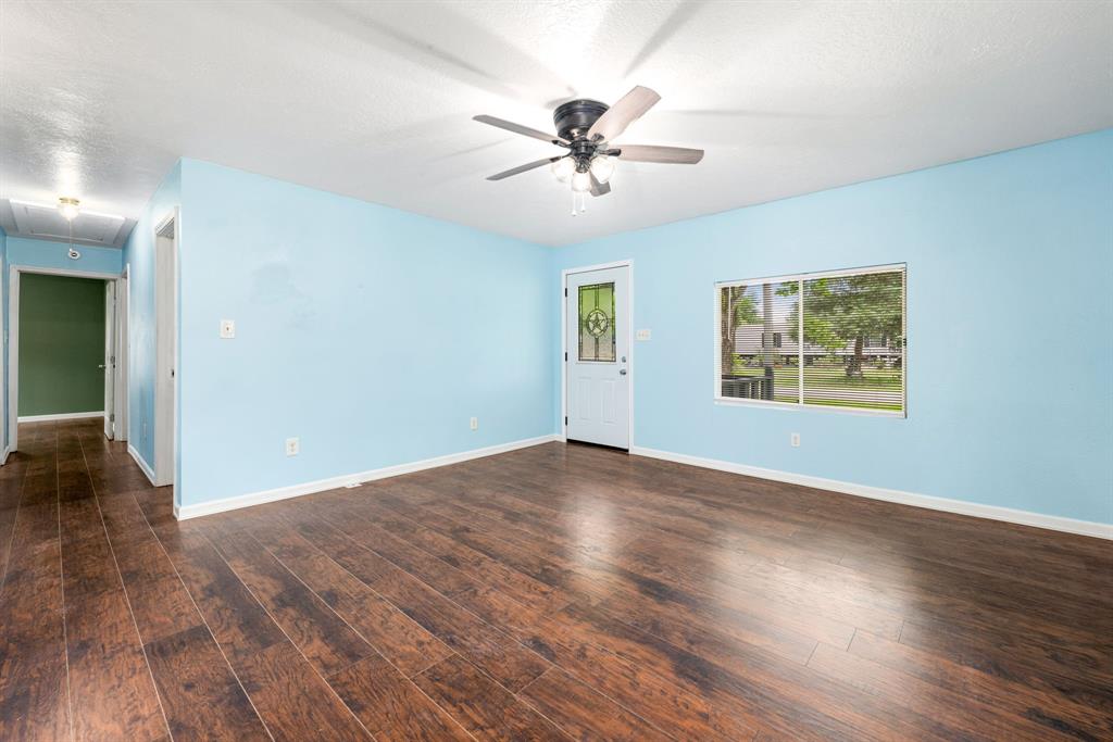 28218 Autumn Lane, Pinehurst, Texas image 2