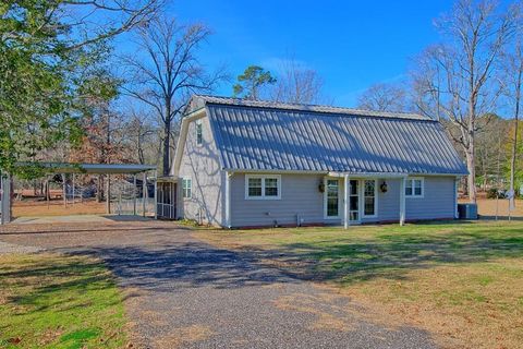 A home in Hemphill