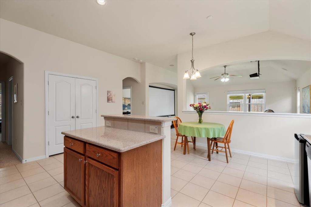 21336 Kings Guild Lane, Kingwood, Texas image 12