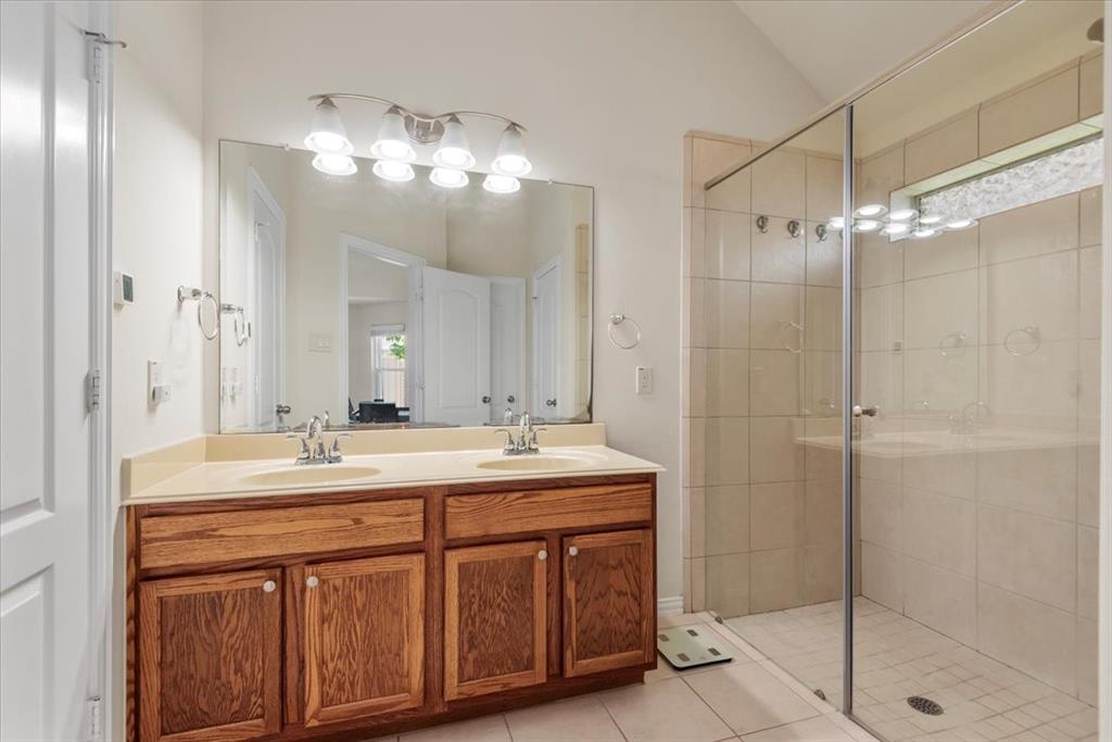 21336 Kings Guild Lane, Kingwood, Texas image 23