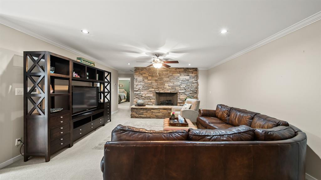 Houston, Texas 77061, United States, 4 Bedrooms Bedrooms, ,4 BathroomsBathrooms,Residential,Pending,84390