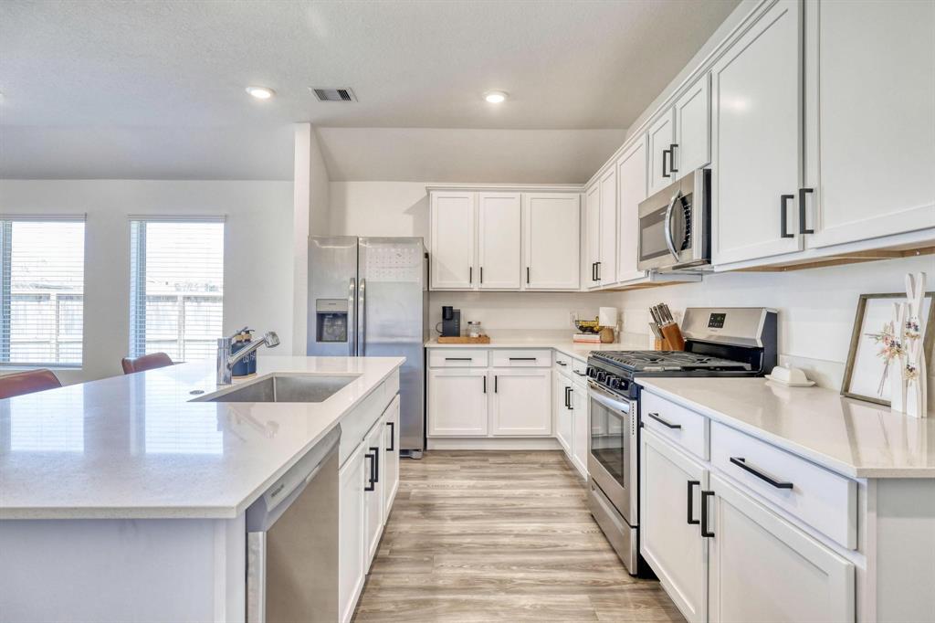 1386 Antigua Drive, Conroe, Texas image 4