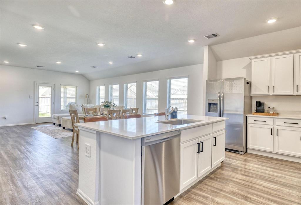 1386 Antigua Drive, Conroe, Texas image 3