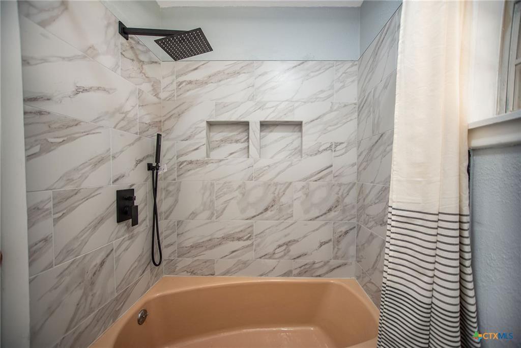 546 Brookhollow Drive, Port Lavaca, Texas image 31
