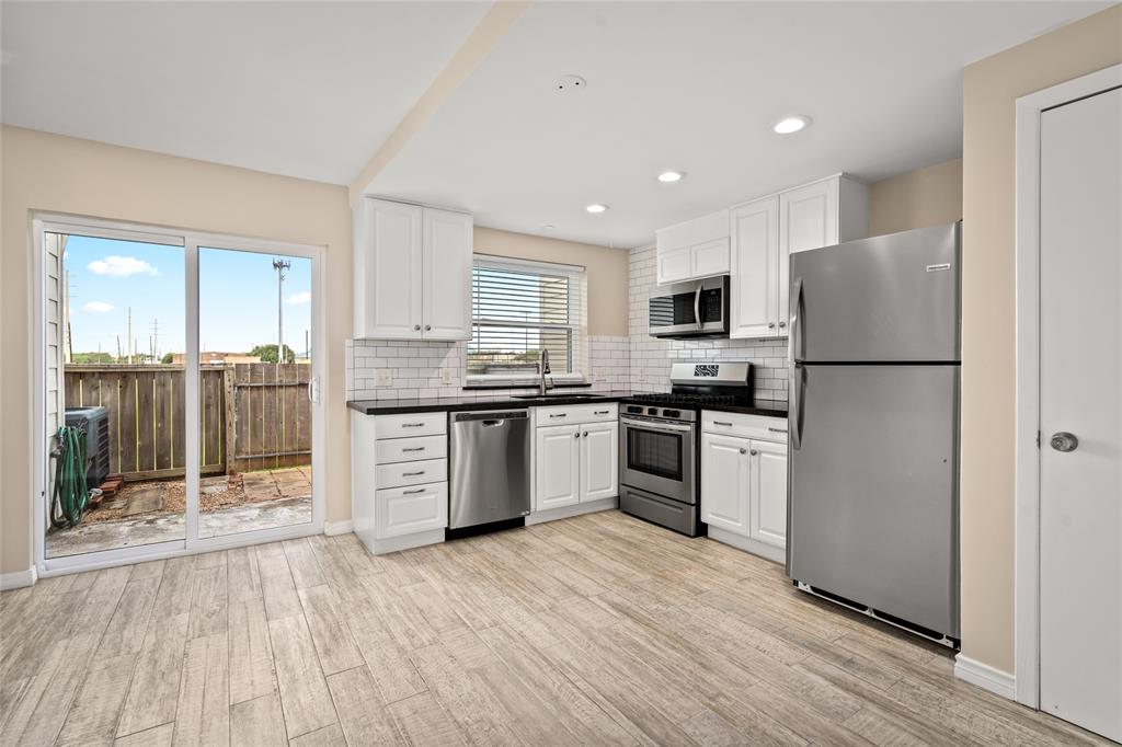 2810 Grants Lake Boulevard #802, Sugar Land, Texas image 12