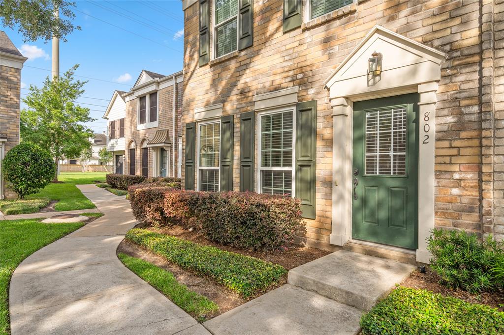 2810 Grants Lake Boulevard #802, Sugar Land, Texas image 3
