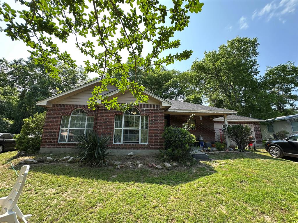 210 Lee St St, Magnolia, Texas image 1